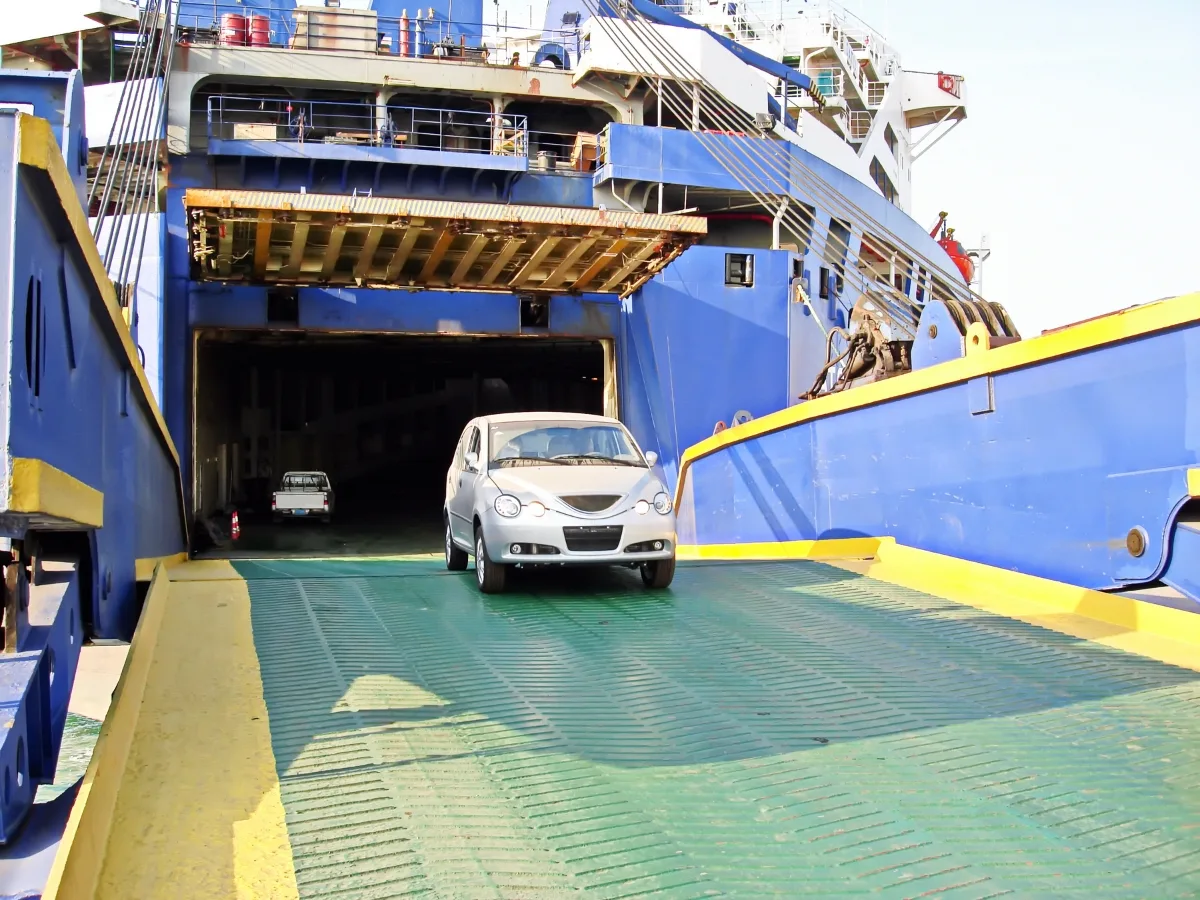 Vehicle movement at a ferry ramp